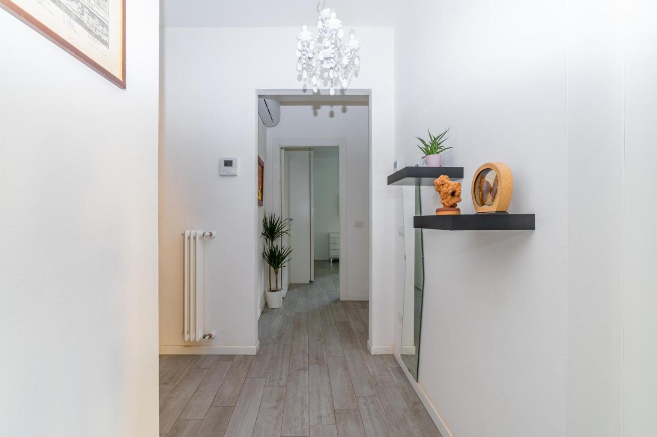 Parma Residential Apartment Con Balcone Eksteriør bilde