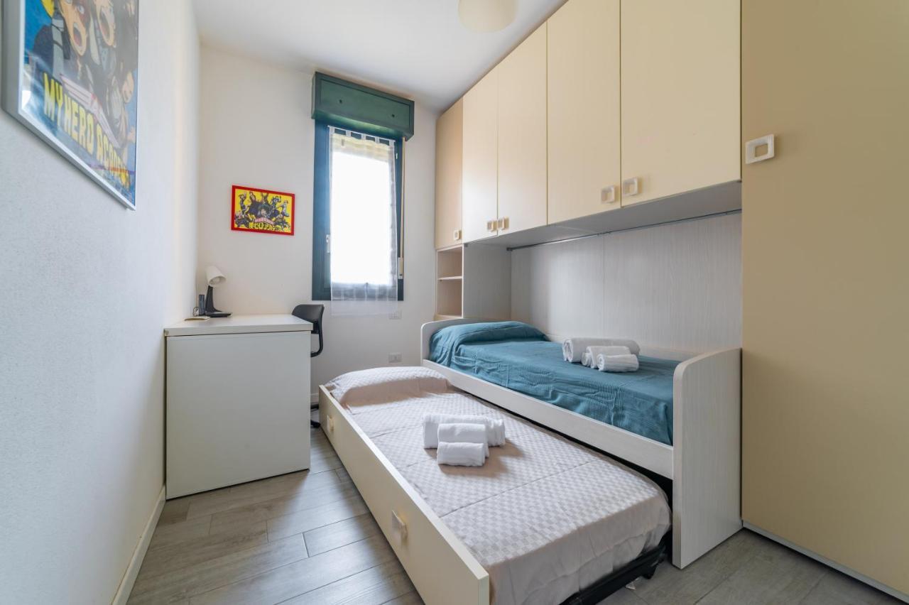 Parma Residential Apartment Con Balcone Eksteriør bilde